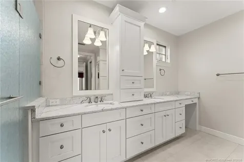 700 SW Saint Lucie Crescent Stuart FL 34994