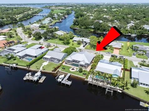 562 SW Pine Tree Lane Palm City FL 34990