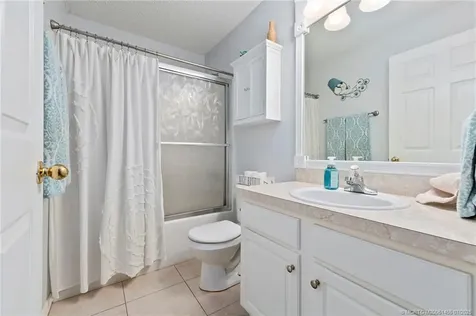 3198 SW Bridge Street Port St Lucie FL 34953