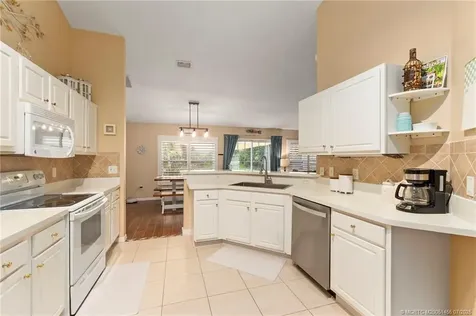 3198 SW Bridge Street Port St Lucie FL 34953