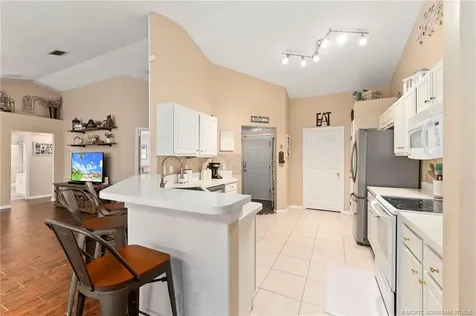 3198 SW Bridge Street Port St Lucie FL 34953