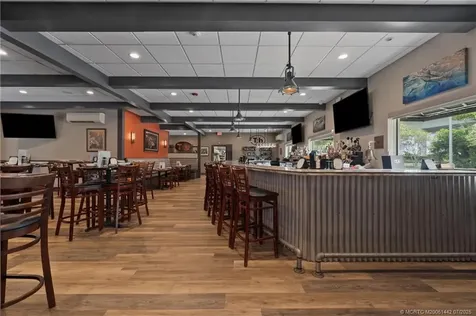 514 NW Dixie Highway Stuart FL 34994