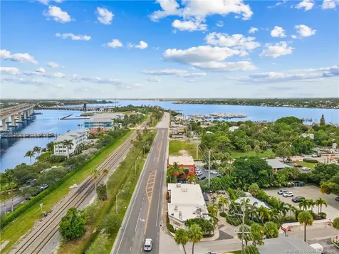 514 NW Dixie Highway Stuart FL 34994