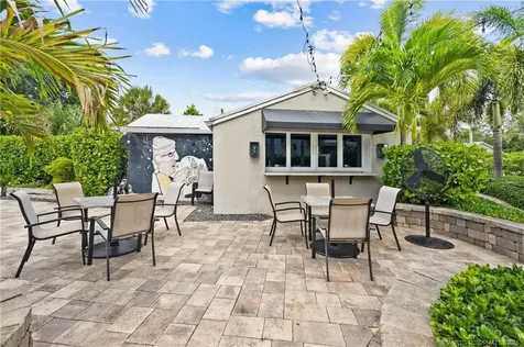 514 NW Dixie Highway Stuart FL 34994