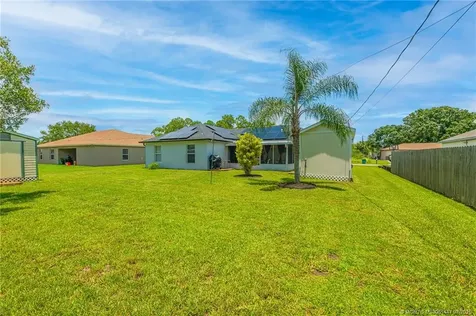 556 SW Buswell Avenue Port St Lucie FL 34983