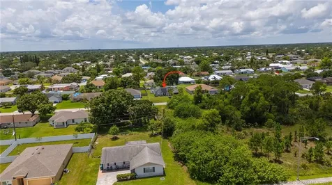 556 SW Buswell Avenue Port St Lucie FL 34983