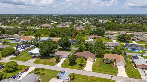 556 SW Buswell Avenue Port St Lucie FL 34983