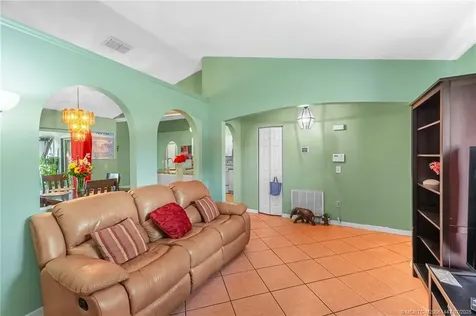 556 SW Buswell Avenue Port St Lucie FL 34983