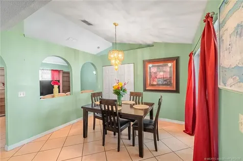 556 SW Buswell Avenue Port St Lucie FL 34983