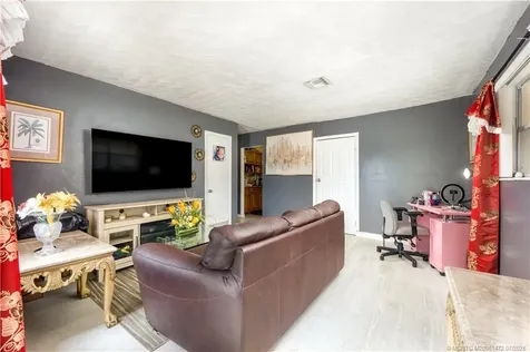 509 NW 2nd Street Boynton Beach FL 33435