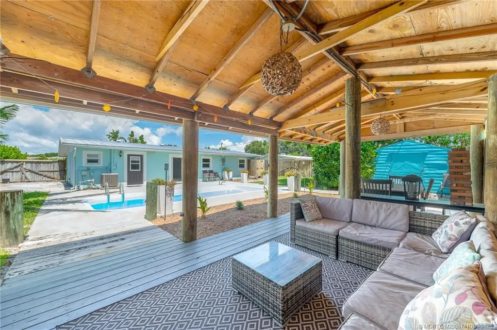 2859 NE Hickory Ridge Avenue Jensen Beach FL 34957