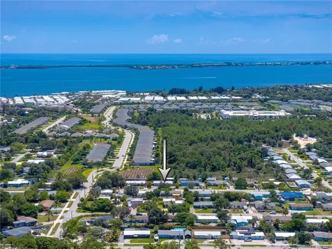 2859 NE Hickory Ridge Avenue Jensen Beach FL 34957