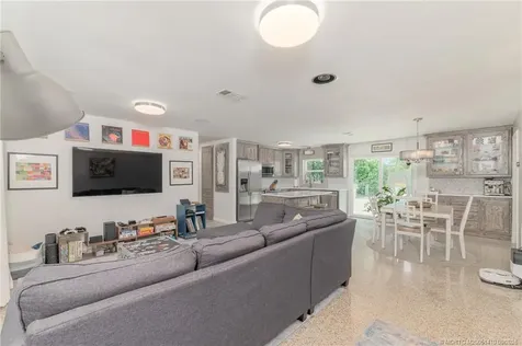 2859 NE Hickory Ridge Avenue Jensen Beach FL 34957