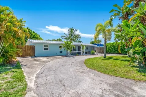 2859 NE Hickory Ridge Avenue Jensen Beach FL 34957