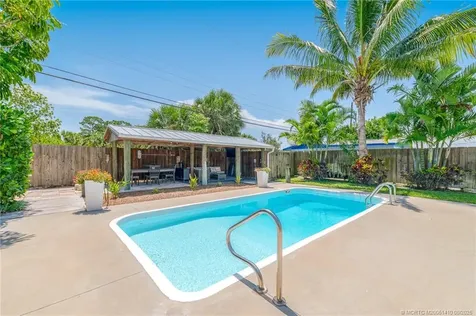 2859 NE Hickory Ridge Avenue Jensen Beach FL 34957