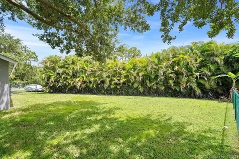 8897 SW Fishermans Wharf Drive Stuart FL 34997