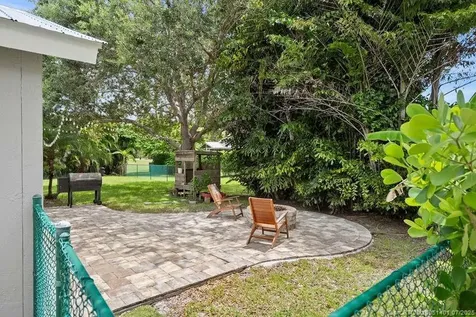 8897 SW Fishermans Wharf Drive Stuart FL 34997