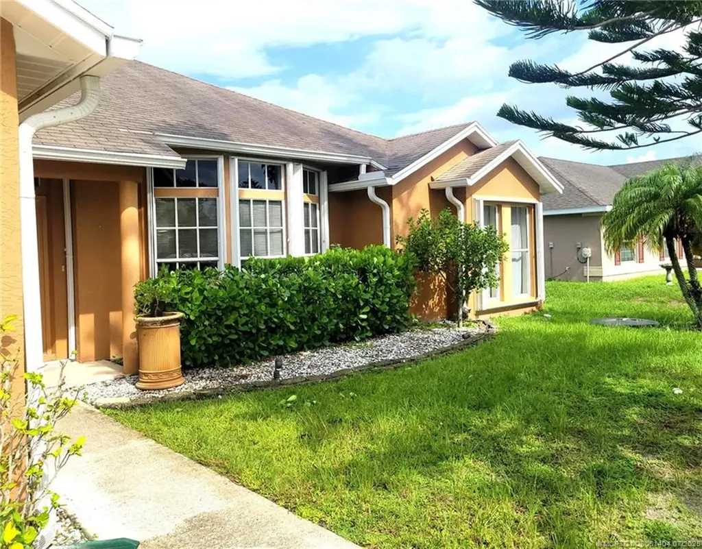 1957 SE Sandia Drive Port St Lucie FL 34983