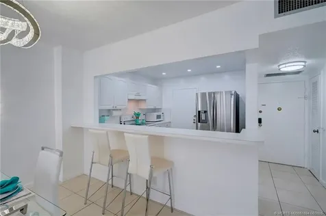 3725 S Ocean Drive Hollywood FL 33019