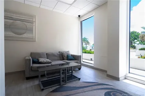3725 S Ocean Drive Hollywood FL 33019