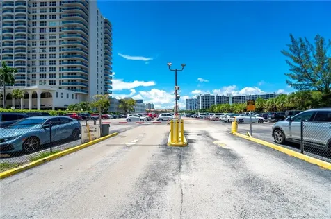 3725 S Ocean Drive Hollywood FL 33019