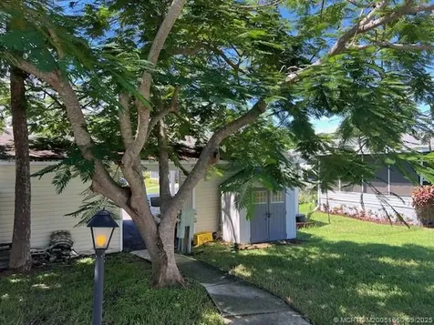 2555 Pga Boulevard Palm Beach Gardens FL 33410