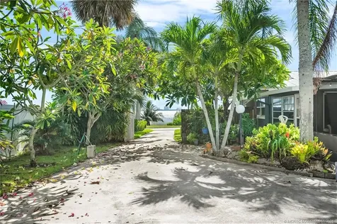 99 Ridge Circle Fort Pierce FL 34982