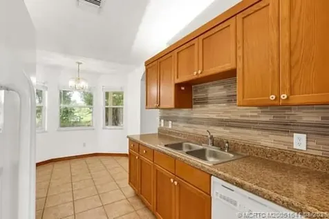 6250 NW Hacienda Lane Port St Lucie FL 34986