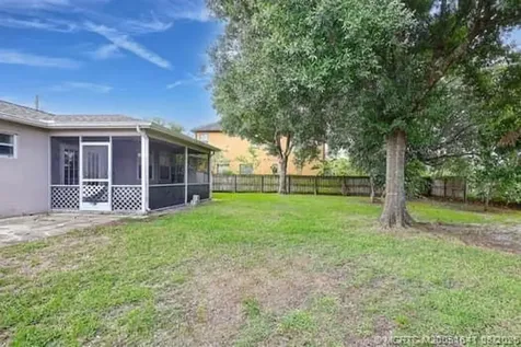 6250 NW Hacienda Lane Port St Lucie FL 34986