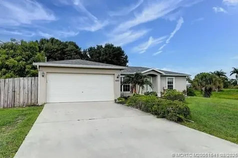 6250 NW Hacienda Lane Port St Lucie FL 34986