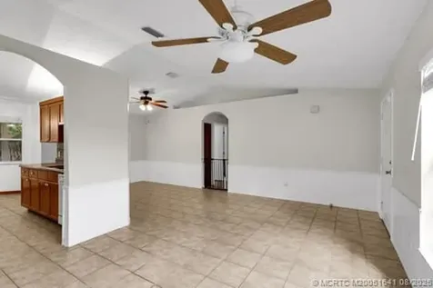 6250 NW Hacienda Lane Port St Lucie FL 34986