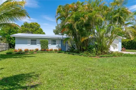 1030 SE Dolphin Drive Stuart FL 34996