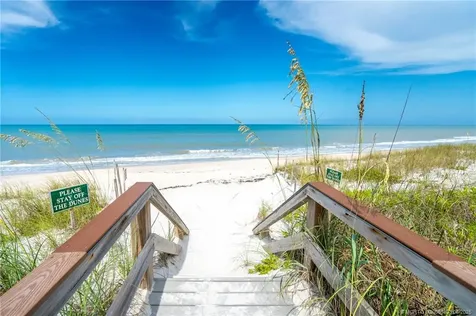 944 Island Club Square Vero Beach FL 32963