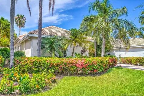 819 Island Club Square Vero Beach FL 32963