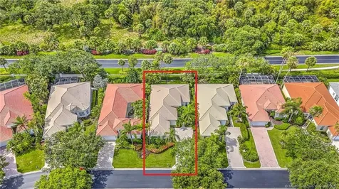 819 Island Club Square Vero Beach FL 32963