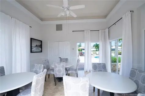 819 Island Club Square Vero Beach FL 32963