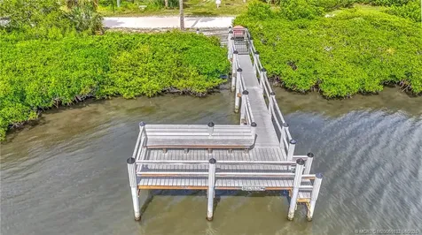 819 Island Club Square Vero Beach FL 32963