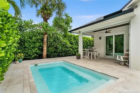 324 SE Martin Avenue Stuart FL 34996