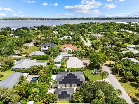 324 SE Martin Avenue Stuart FL 34996