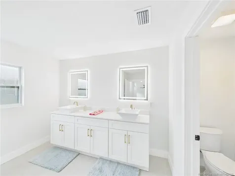 8575 100th Avenue Vero Beach FL 32967