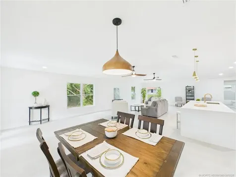 8575 100th Avenue Vero Beach FL 32967