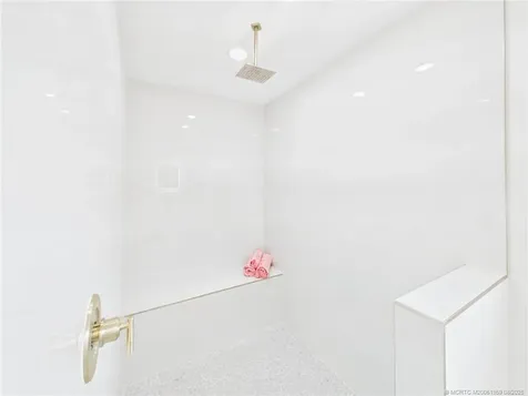 8666 100th Avenue Vero Beach FL 32967