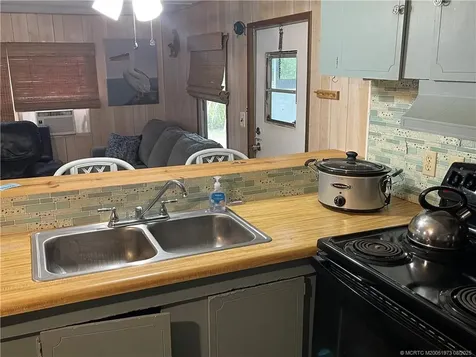 5400 SE Jack Avenue Stuart FL 34997