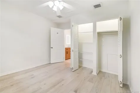 8121 SE Helen Terrace Hobe Sound FL 33455