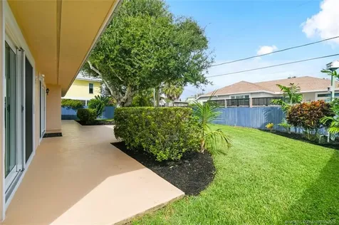 8121 SE Helen Terrace Hobe Sound FL 33455