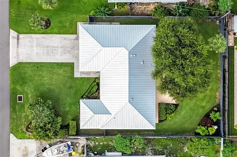 8121 SE Helen Terrace Hobe Sound FL 33455