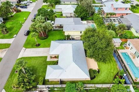 8121 SE Helen Terrace Hobe Sound FL 33455