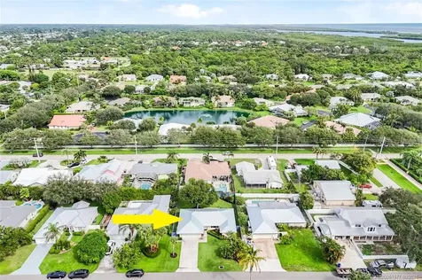 8121 SE Helen Terrace Hobe Sound FL 33455