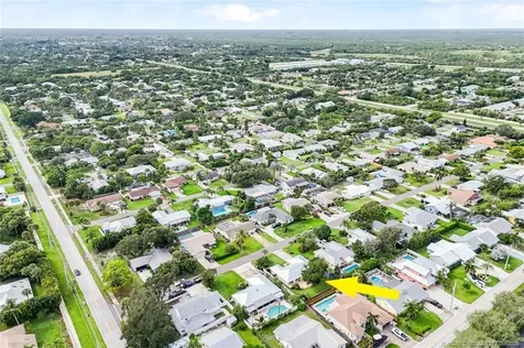 8121 SE Helen Terrace Hobe Sound FL 33455