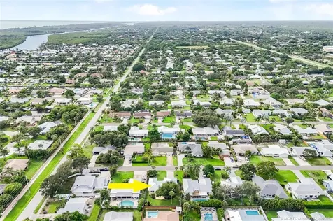 8121 SE Helen Terrace Hobe Sound FL 33455